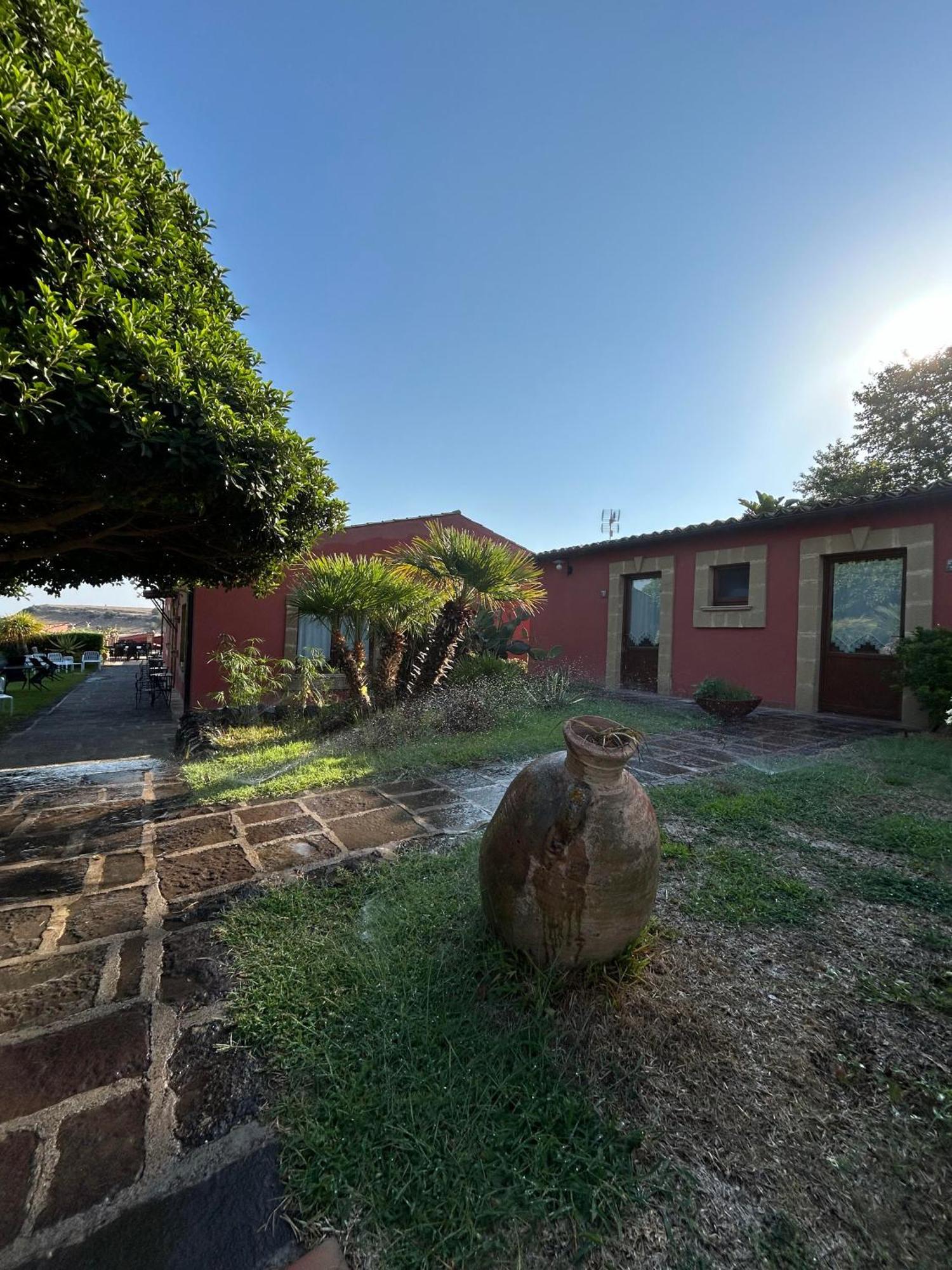 Borgo Nocchiara Hotel Carlentini Exterior foto